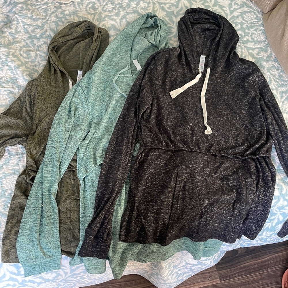 Latched Mama Nursing Hoodie Lot XL